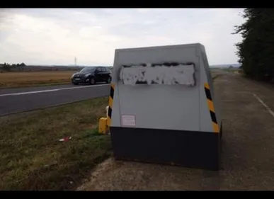Laon : les radars mobiles tagués