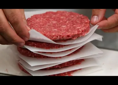 Des steaks hachés Cora et Thiriet et des burgers Auchan retirés de...