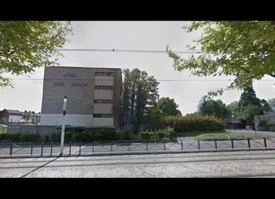 Roubaix : les professeurs du lycée Jean-Moulin en grève après une...