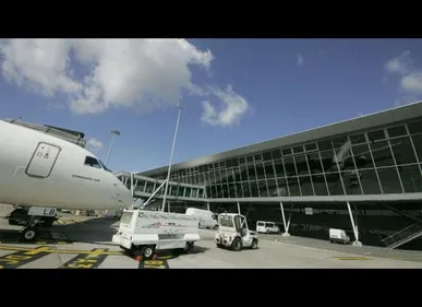 L'aéroport de Lille-Lesquin évacué pour une alerte à la bombe