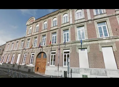 Croix gammées, tags racistes : un collège de Saint-Amand-les-Eaux...