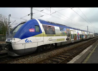 Collision entre un TER et une pelleteuse dans l'Aisne