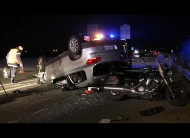 Douai : impressionnante collision entre deux voitures et une moto...