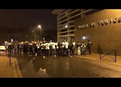 Lens : les policiers ont défilés dans les rues