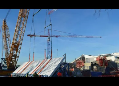 Boulogne-sur-Mer : L’installation de la vitre géante du futur...