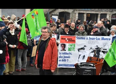 Lille : Manifestation de soutien à Jean-Luc Munro, l’élu qui aurait...
