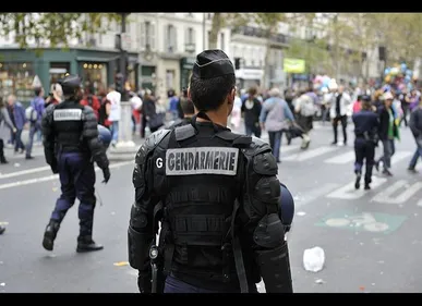 Hommage hier aux gendarmes morts en service en 2016