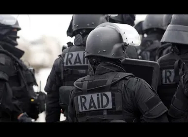 Armentières :  un homme retranché chez lui se suicide, malgré...