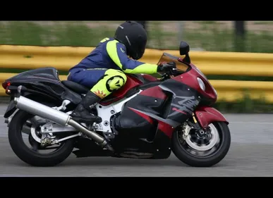 Tilques (62) : un motard interpellé à 163 km/h au dessus de la...