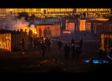 Grande-Synthe : le camp de migrants de la linière ravagé par un...