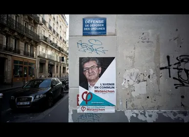 Lille : la ville va facturer les collages d'affiches sauvages aux...