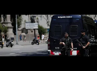 Attentats en Espagne: le conducteur de la camionnette abattu par la...