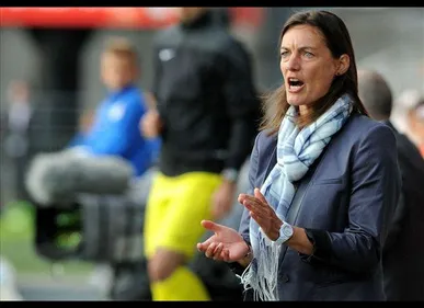 Football : la nordiste Corinne Diacre à la tête de l'équipe de...
