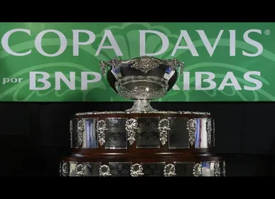 Coupe Davis de tennis : le Saladier d'argent exposé au public ce...