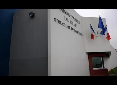 Sequedin (59) : un détenu visé par des tirs à sa sortie de prison