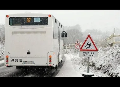 Neige : pas de transport scolaire ce mardi dans le Nord et le...