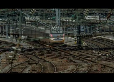 Accident mortel à Lille entre un TER et 4 jeunes : des policiers...