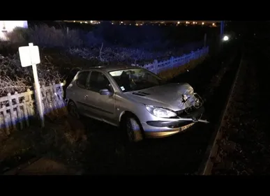 Boulogne-sur-Mer : leur voiture reste coincée sur les rails, ils...