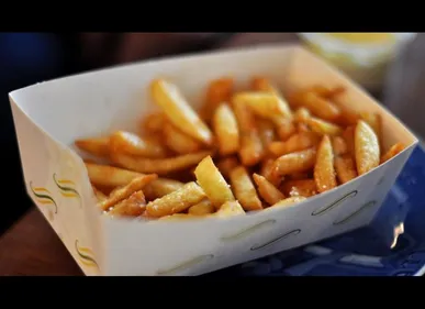 A Tourcoing, la mairie va encore offrir des frites pour la nouvelle...
