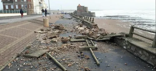 Les digues de Wimereux et Ambleteuse endommagées par les vagues, le...
