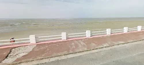 Le Crotoy (Somme) : la digue renforcée par des rochers