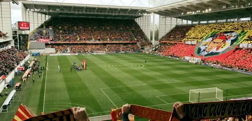 Un tifo à Bollaert pour la venue de la Joconde au Louvre-Lens