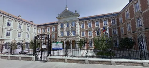 Amiens : il menace de mort ses professeurs et termine en garde à vue