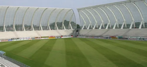 Stade de la Licorne (Amiens) : pas de places assises pour l'instant