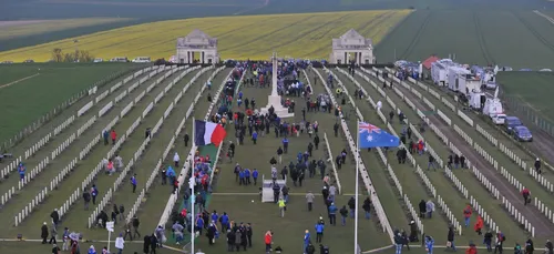 Villers-Bretonneux (80) : Edouard Philippe présent pour l'Anzac Day