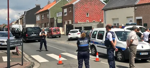 Beuvrages (59) : perché sur sa cheminée, il menaçait de sauter dans...