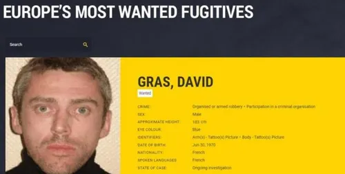 David Gras, l'un des criminels les plus recherchés, s'est rendu ce...