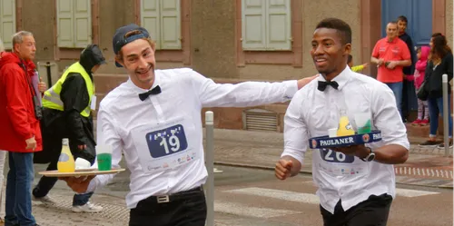 Calais : jour de course pour les garçons de café