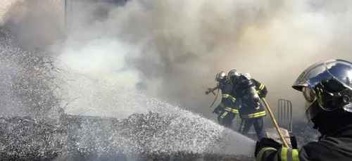 Quesnoy-sur-Deûle : incendie impressionnant sur le site d'une...