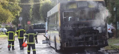 Condette (62) : des enfants évacués d'un bus en feu hier