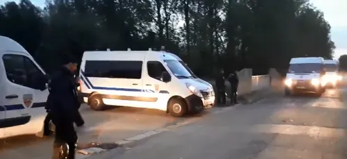 Grande-Synthe : le camp de migrants du bois de Puythouck évacué ce...