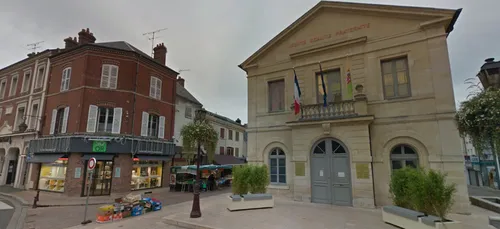 Méru (60) : la maire veut porter plainte en diffamation après le...