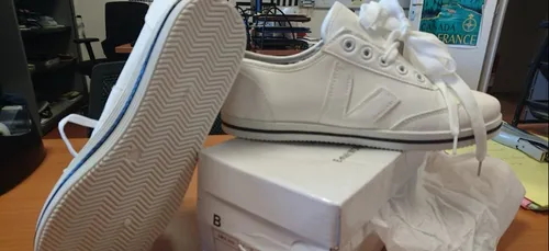 20.000 paires de basket de contrefaçon saisies sur l'A1