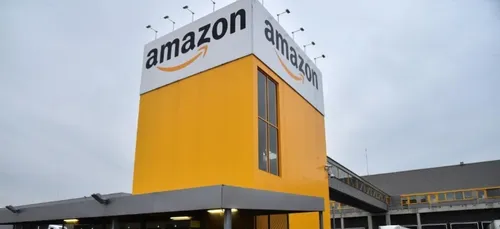Un salarié d'Amazon à Douai interpellé pour des vols de marchandises