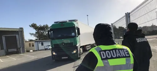 Les douaniers rejettent les 14 millions d'euros promis par Bercy
