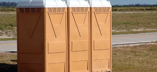 Pourquoi des toilettes de chantier sont installées sur l'A16 ?