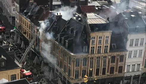 Incendie en centre ville de Lille, un monument historique touché.