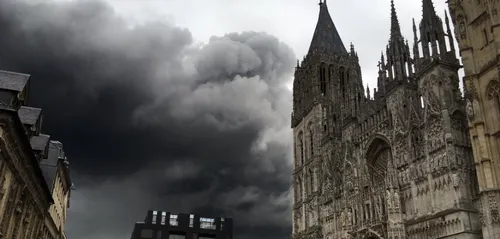 Nuage de l'incendie de Rouen : des odeurs nauséabondes dans les...
