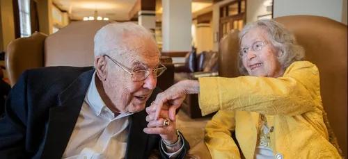 Ils sont les plus vieux époux du monde : Charlotte et John vont...