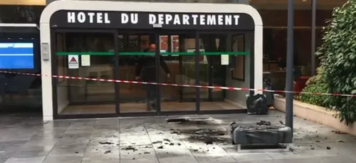 Arras : départ de feu à l'entrée du conseil départemental, un homme...