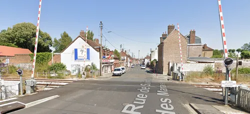 Beauvais : il provoque un accident de train en se stationnant sur...