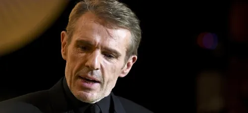 Lille : Lambert Wilson pris à partie par des militantes après avoir...