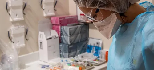 Coronavirus - France : pourquoi le nombre d'hommes décédés est plus...