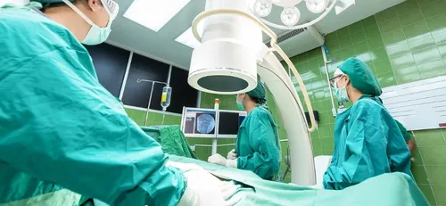 La préfecture lance un appel pour la fabrication de blouses de...