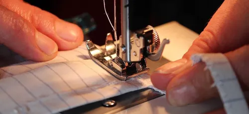 Fabrication de masques : les merceries peuvent rouvrir