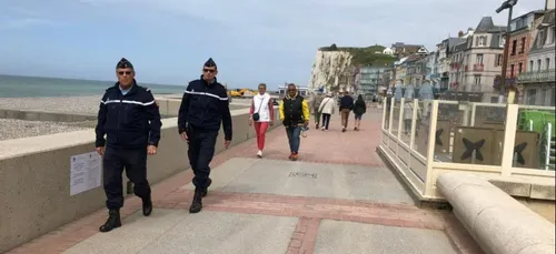 La municipalité de Mers-les-Bains menace de (re)fermer la plage